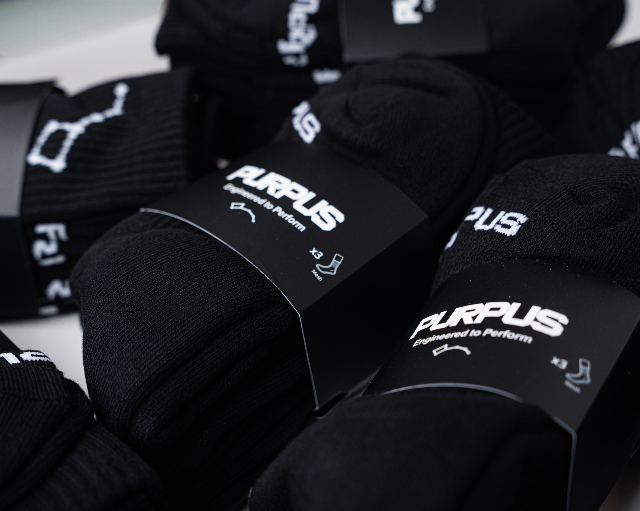 PURPUS PREVAIL Socks
